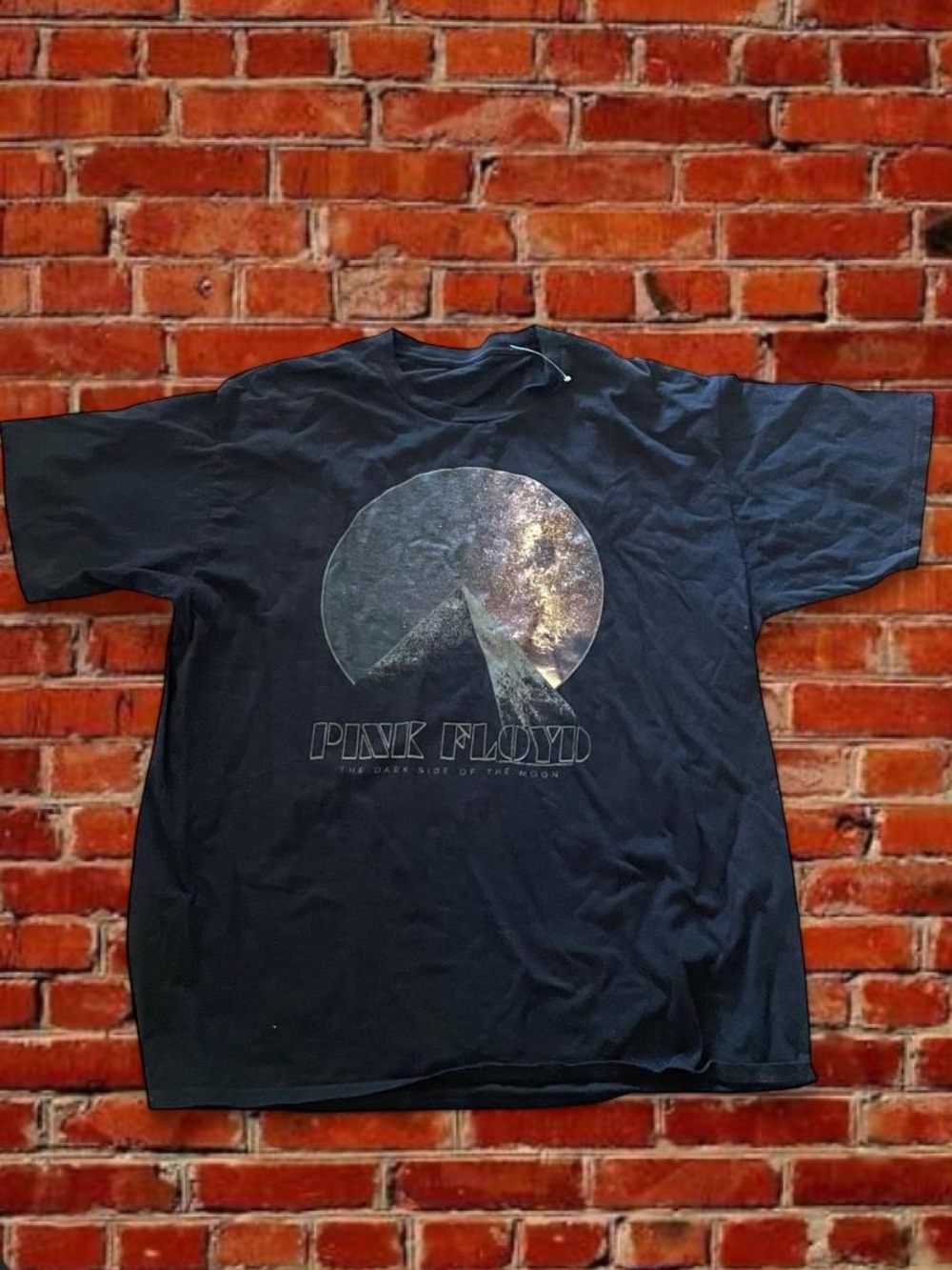 Pink Floyd Dark Side of the Moon Graphic Tee – Size Medium/Large